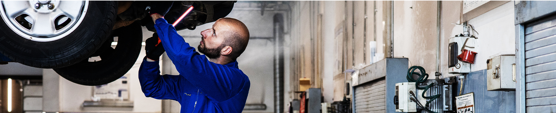 Assurance automobile commerciale pour protéger à la fois votre cargaison et vos véhicules avec groupe afer ltée, un acteur majeur des compagnies financières et d'assurance à Montréal, Québec, Canada.